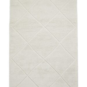Cotswold Large Diamond rectangular rug shown flat in natural, with large intersecting diamond outlines.